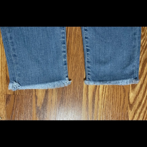 Madewell Skinny Jeans - Picture 2 of 3